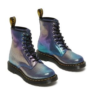 Dr. Martens Rainbow Ray